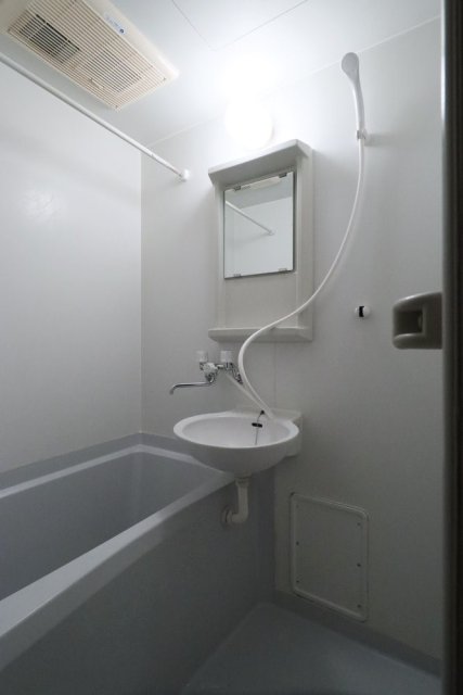 バス・シャワールーム　ゆったり過ごせるお風呂です