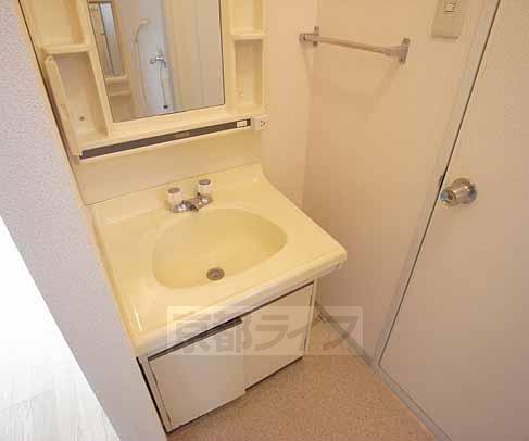 洗面設備　毎日のスタートはこちらから。