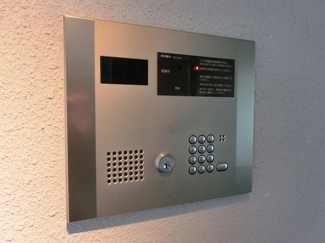 セキュリティ　★安心のオートロック付です★