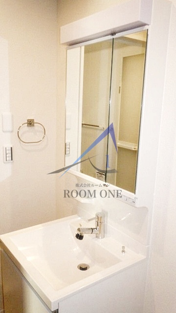 洗面設備　独立洗面台です。