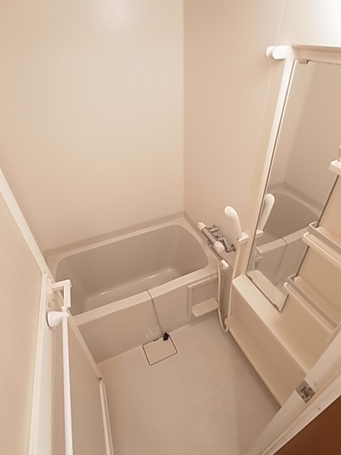 バス・シャワールーム　バスルーム