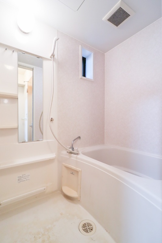 バス・シャワールーム　図面と現状に相違がある場合には現状を優先