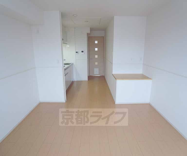 居室・リビング　明るい室内。