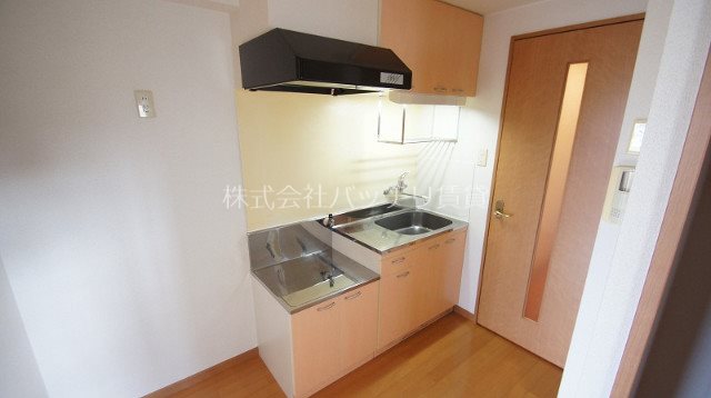 キッチン　類似写真使用のため、現状優先。