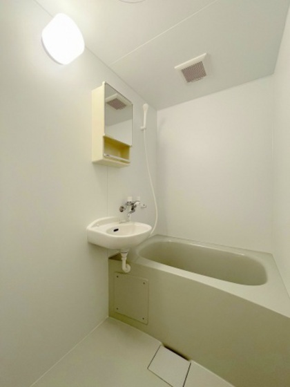 バス・シャワールーム　※別号室の写真です