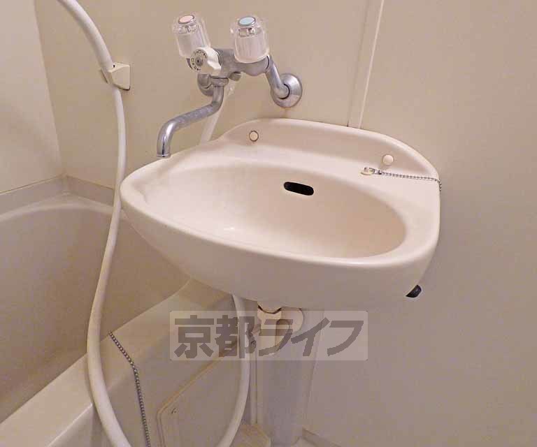 洗面設備　洗面台ございます。