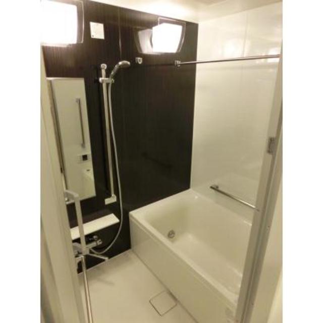 バス・シャワールーム　※写真は同タイプ住戸です。