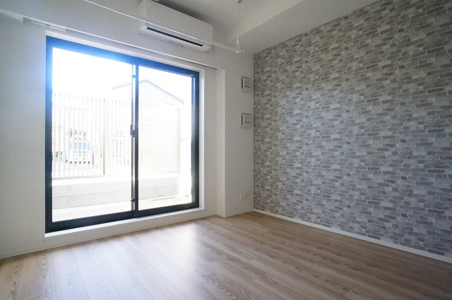 居室・リビング　参考写真（当建物別部屋のものです）