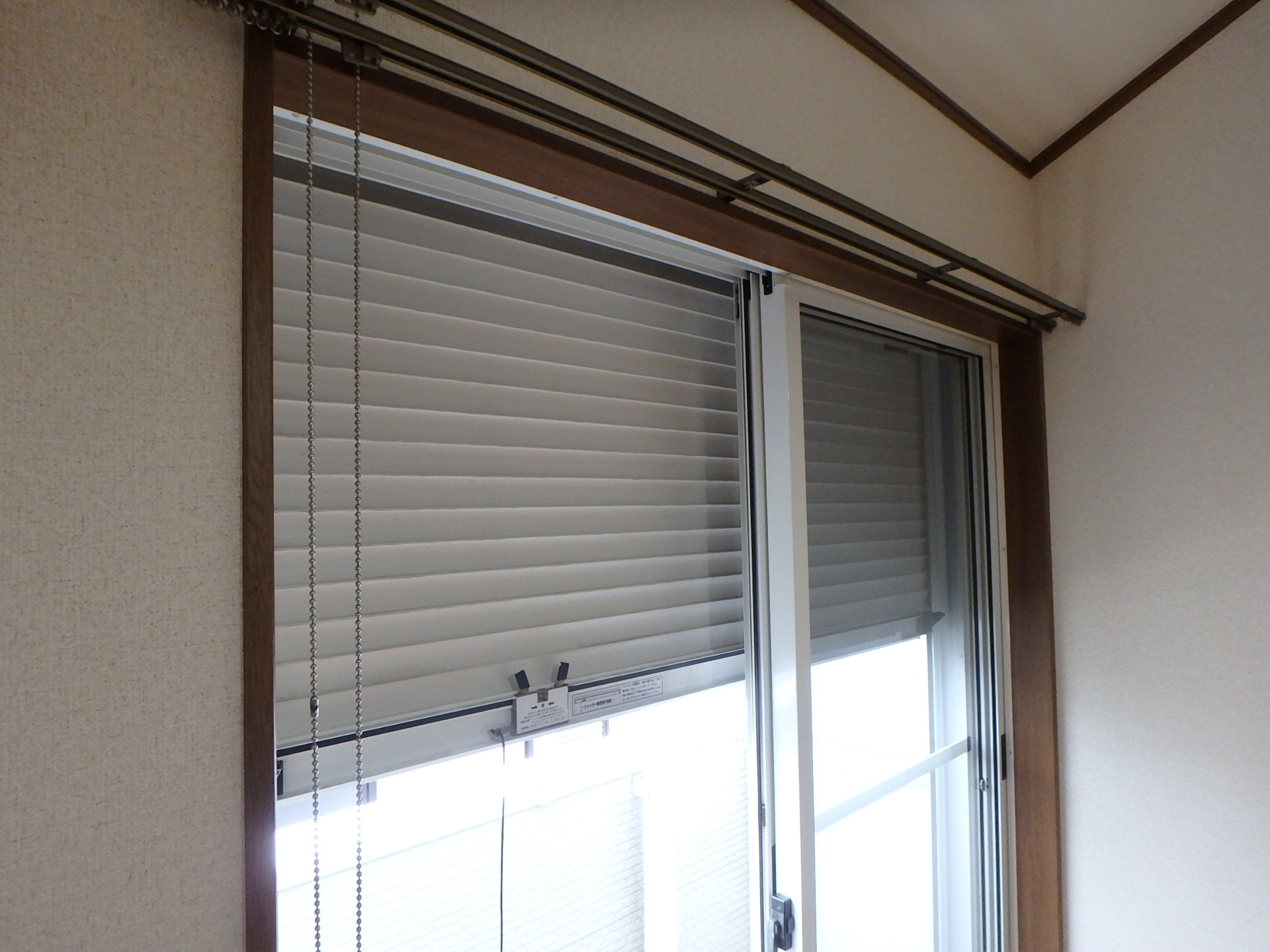 セキュリティ　●防犯シャッター付きです