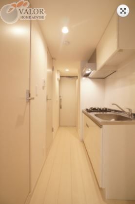 キッチン　玄関