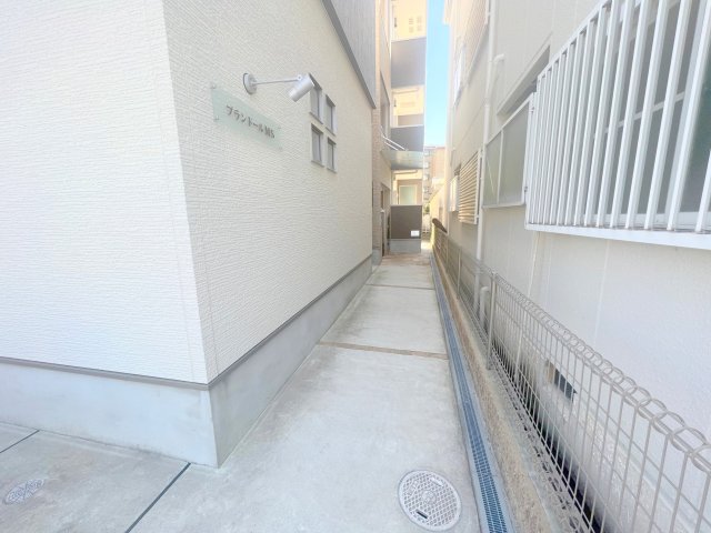 エントランス　綺麗なエントランスです。