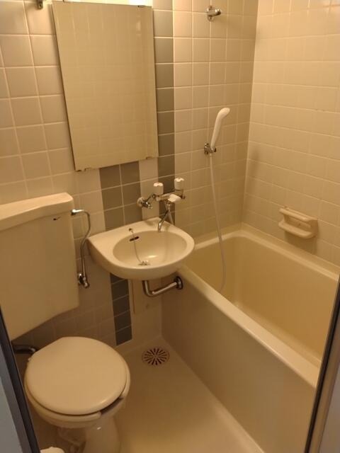 バス・シャワールーム