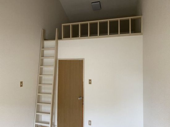 居室・リビング　別部屋写真使用