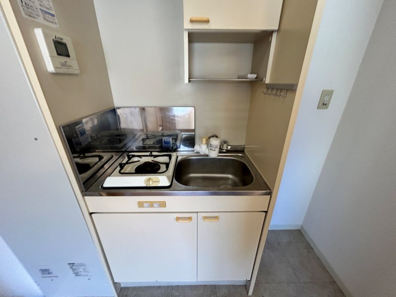 キッチン　同物件別部屋「参考写真」