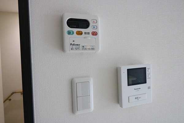 セキュリティ　TVモニター付インターホンです。