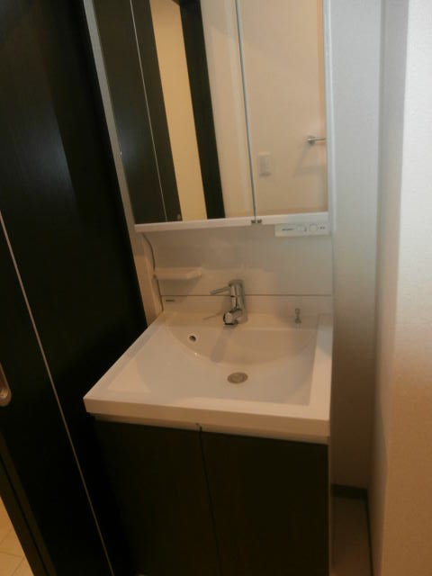 洗面設備　同仕様