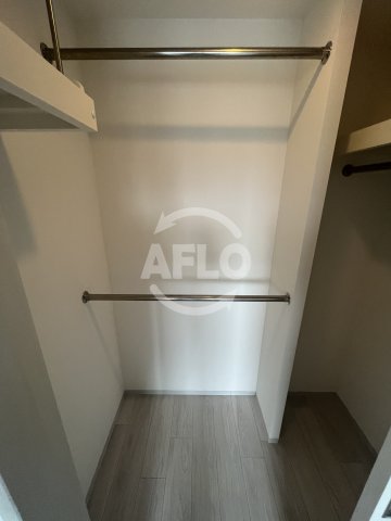 収納　コンフォリア江坂　クローゼット