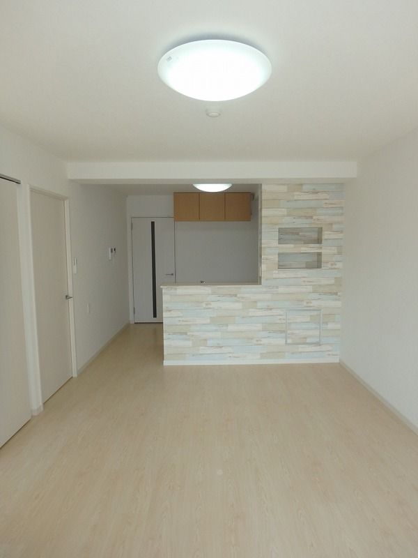 居室・リビング　こちらのリビングで趣味の時間をお楽しみください