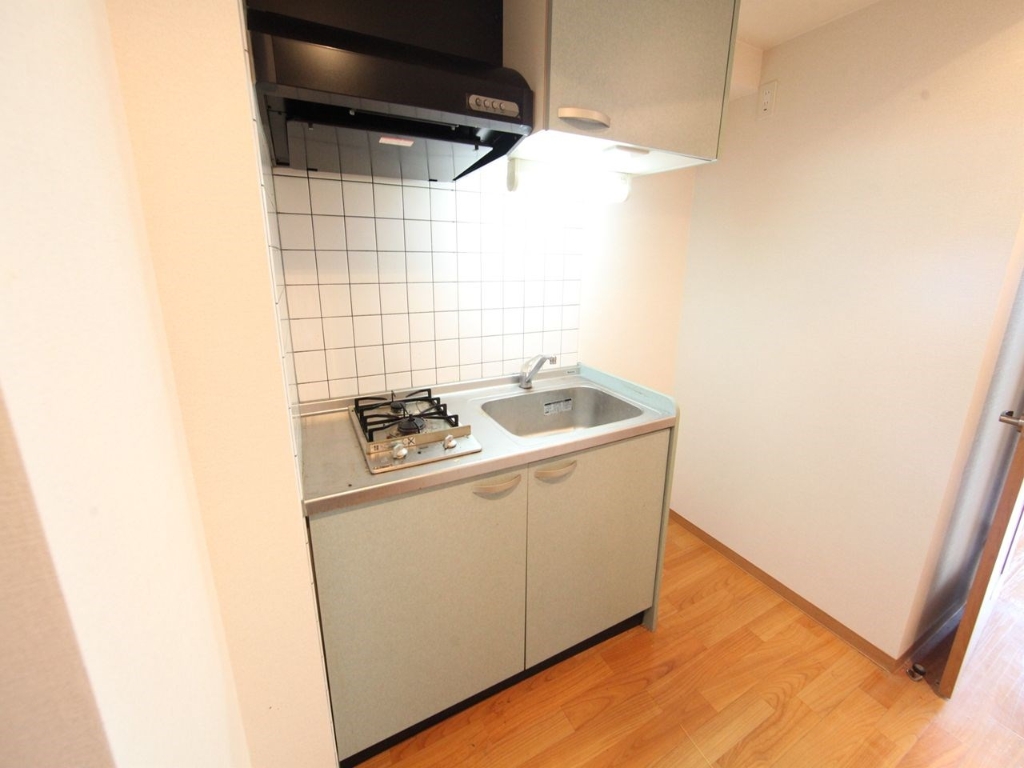 キッチン　システムキッチン（ガス2口コンロ付）