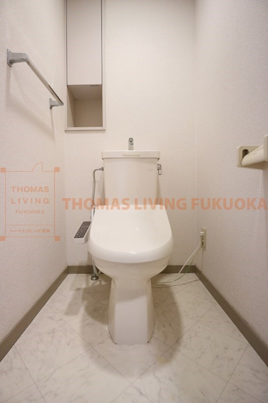 トイレ　ウォシュレット付き