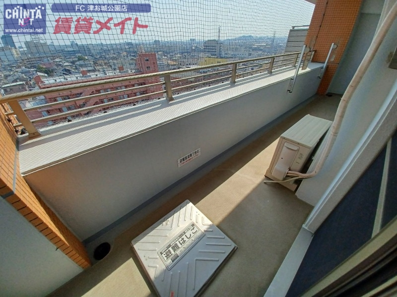 バルコニー　広いバルコニー