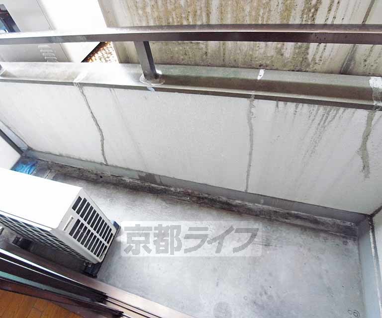 バルコニー　きれいなバルコニーです