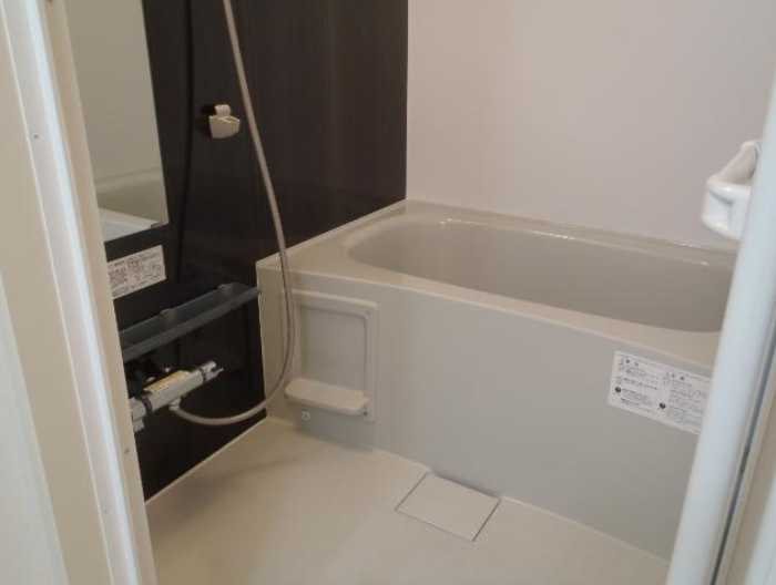 バス・シャワールーム　ゆったりとしたバスルームです！