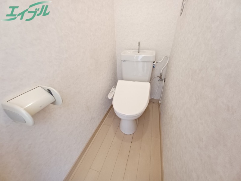 トイレ　同物件別部屋反転タイプ