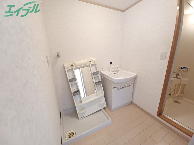 洗面設備　同物件別部屋反転タイプ