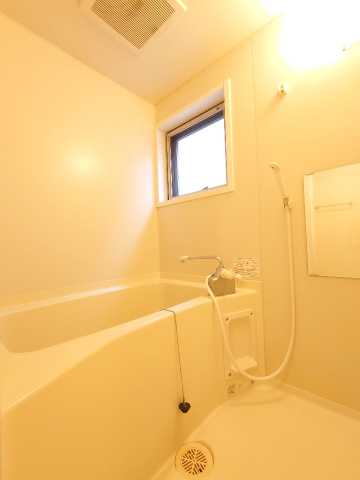 バス・シャワールーム　別部屋参考画像