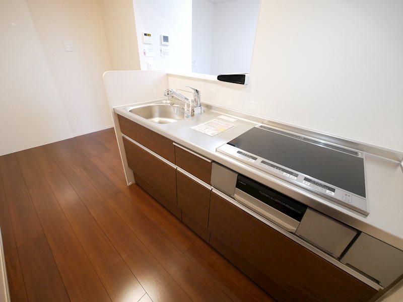 キッチン　システムキッチン（ＩＨ3口コンロ）