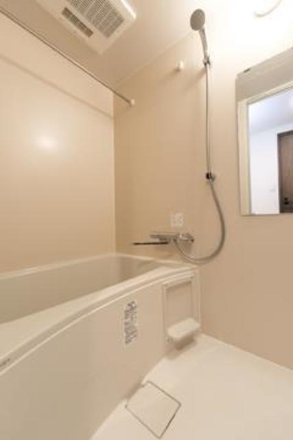 バス・シャワールーム　※写真は同タイプ住戸です。