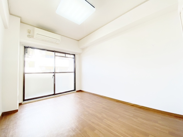 その他部屋・スペース　エアコン・フローリング