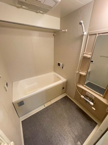 バス・シャワールーム　ゆったり過ごせるお風呂です