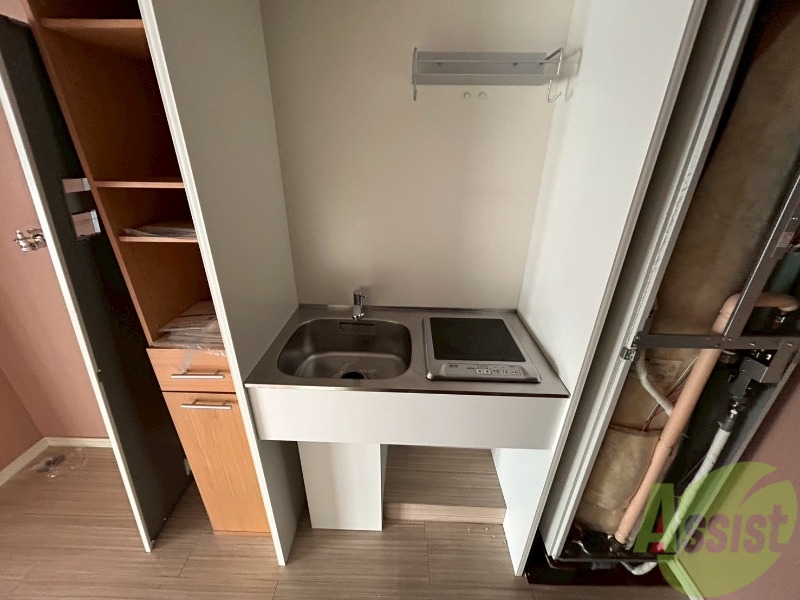 キッチン　ＩＨクッキングヒーターなのでお手入れがしやすいですね。