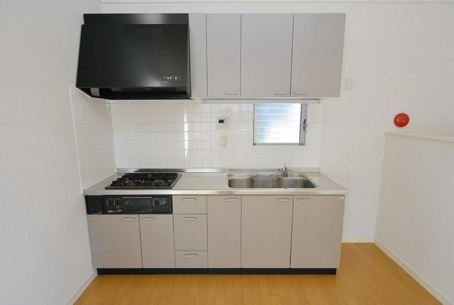 キッチン　★お料理らくらくシステムキッチン3口付きです★