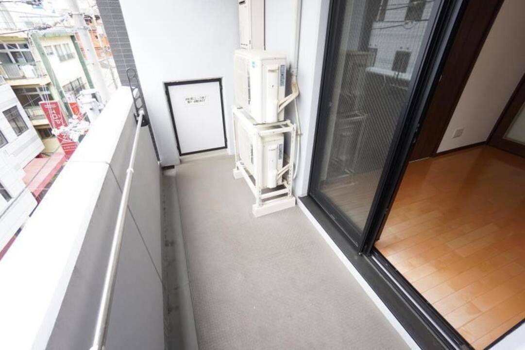 バルコニー　バルコニー