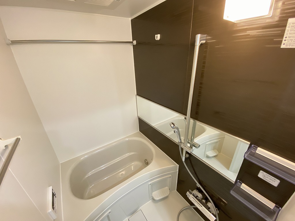 バス・シャワールーム　ゆったり過ごせるお風呂です