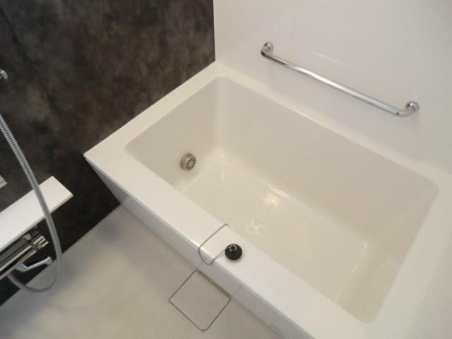 バス・シャワールーム　追焚、浴室乾燥機付き