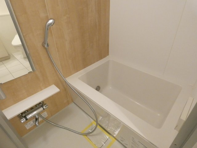 バス・シャワールーム　バス