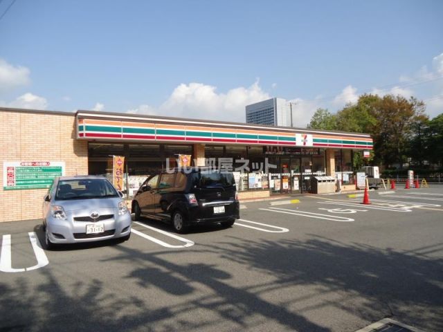 コンビニ　セブンイレブン大阪北島3丁目店（コンビニ）まで1210m