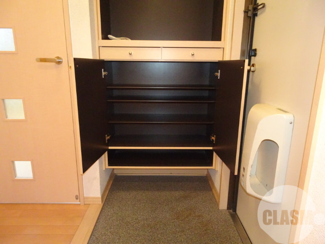 玄関　シューズボックスあり♪