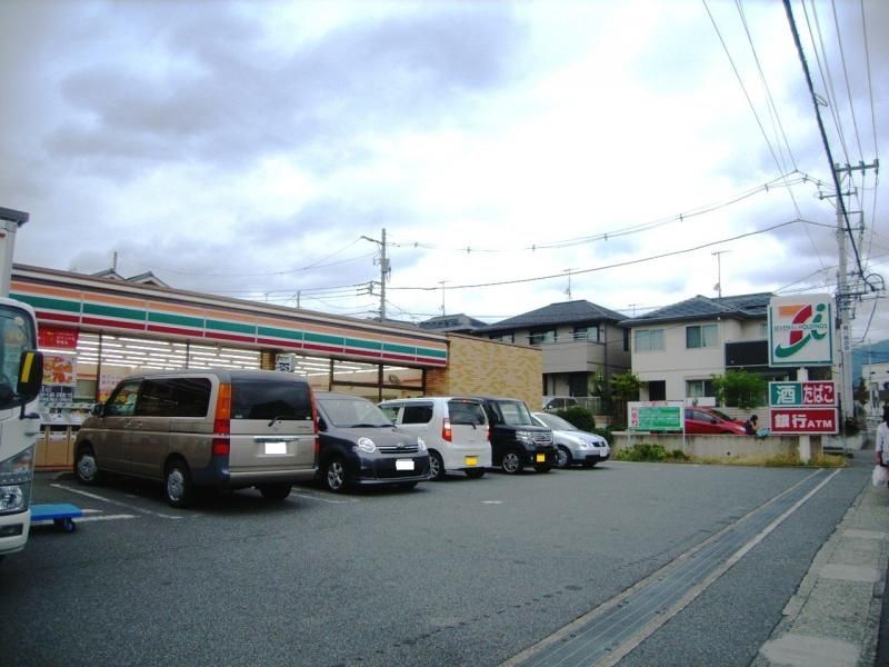 コンビニ　セブンイレブン（コンビニ）まで3800m