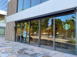飲食店　スターバックス コーヒー 中野セントラルパーク店（飲食店）まで331m