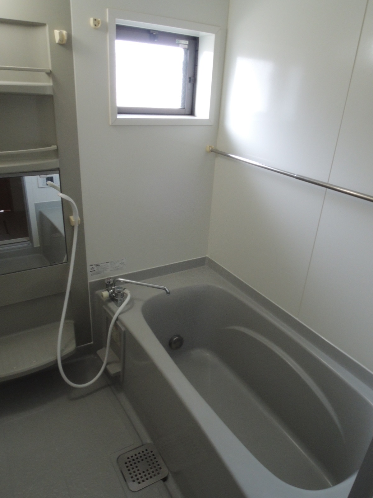 バス・シャワールーム　追い焚き機能付きバス