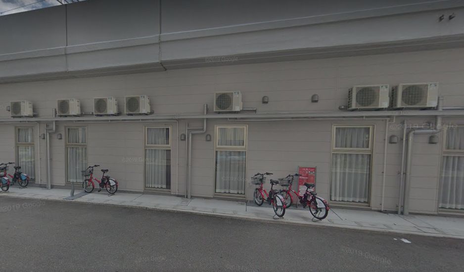 ショッピングセンター　クレージーマーケット（ショッピングセンター）まで209m