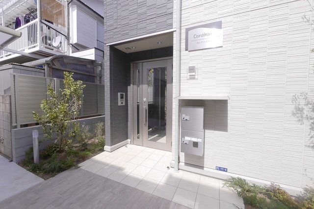 エントランス　毎日通るエントランスはこんな感じです♪