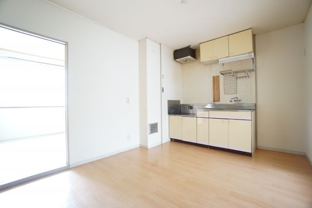 居室・リビング　※同タイプの写真です。