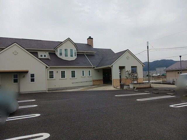 病院　わたなべ内科クリニック（病院）まで91m