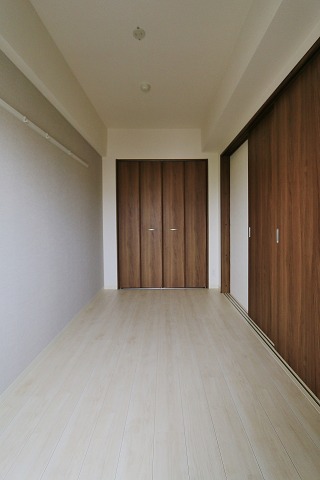 その他部屋・スペース　こちらは寝室にピッタリの洋室です